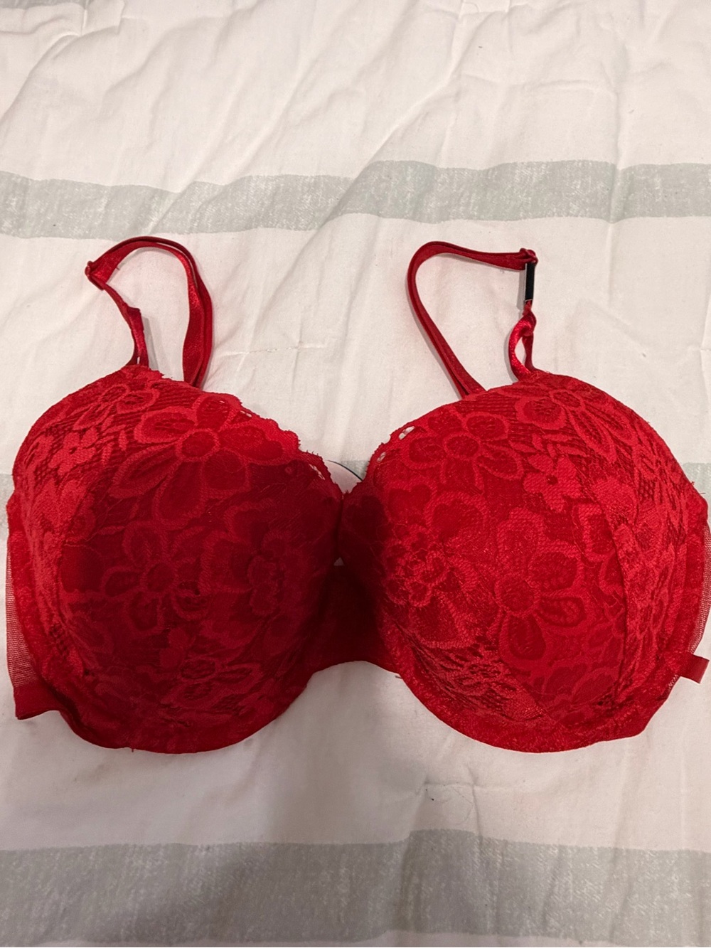 Victoria's Secret Red Floral Lace Push-Up Bra